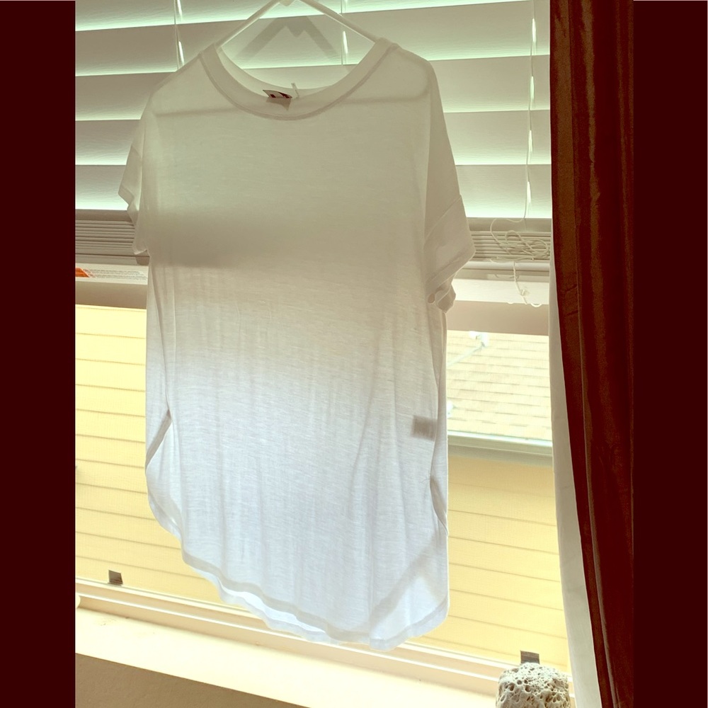 H by Bordeaux White t shirt
